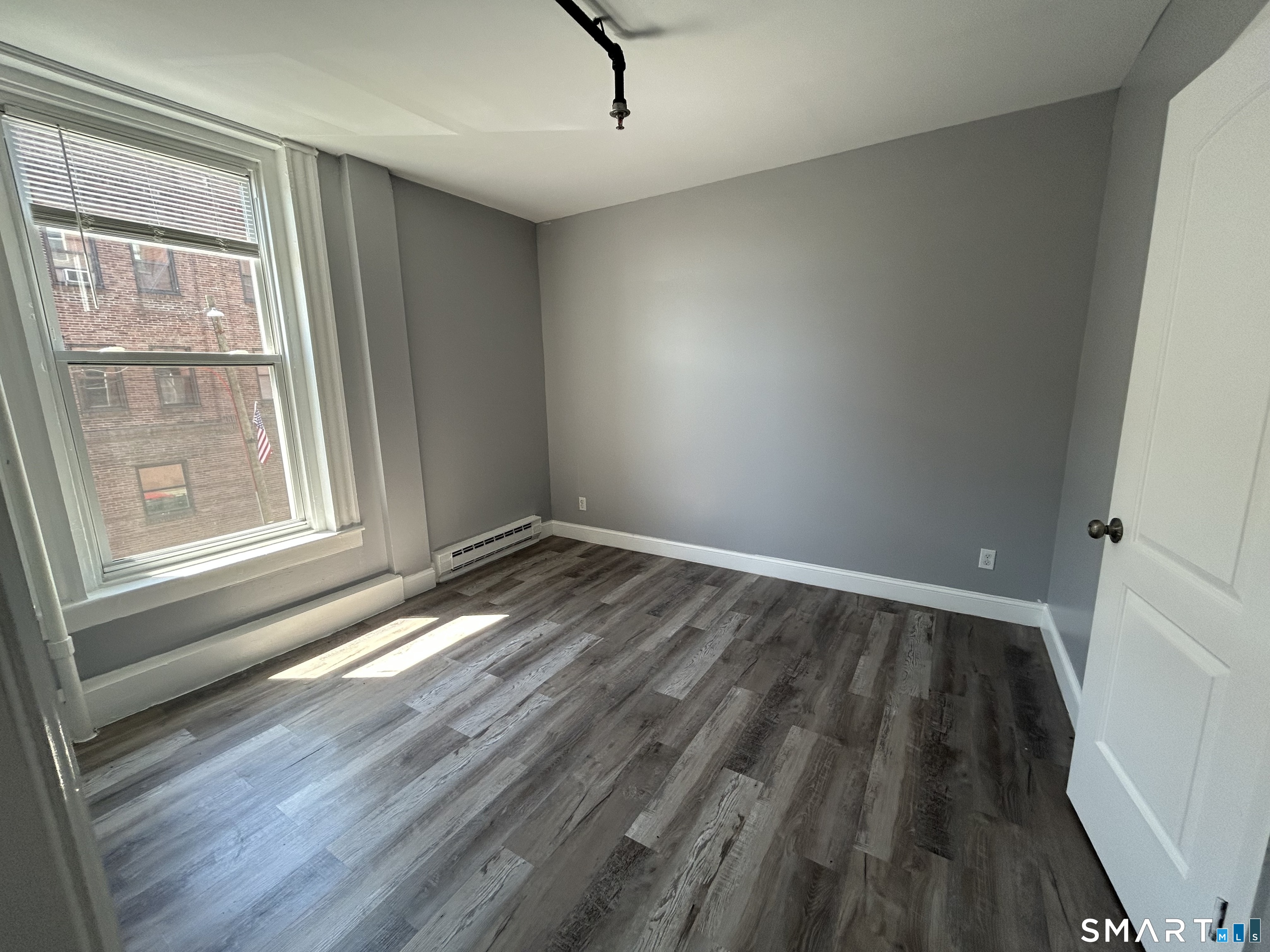 460-3 Main Street Middletown CT 06457