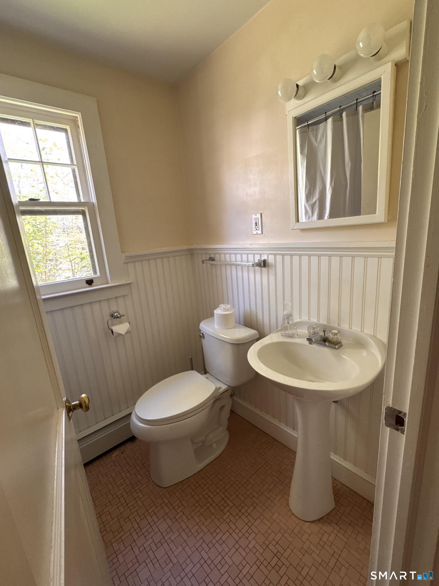 187A East River Road Guilford CT 06437
