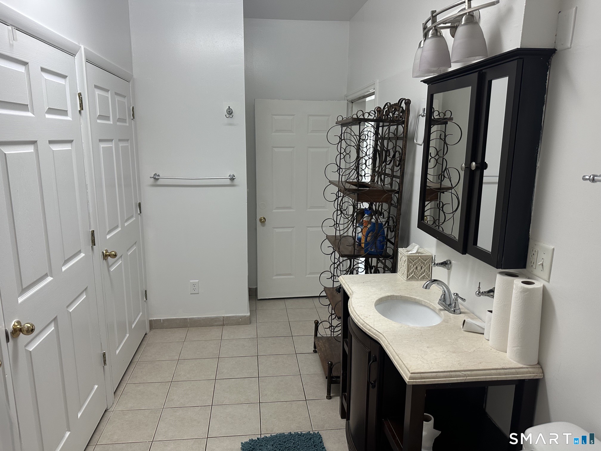 379 Derby Avenue West Haven CT 06516