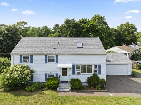 8 Pembroke Road Hamden CT 06514
