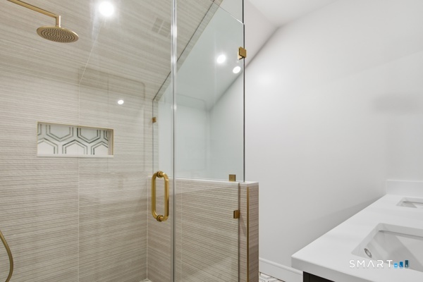 8 Farley Street Greenwich CT 06830