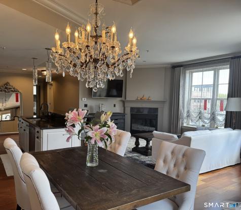 85 Memorial Road West Hartford CT 06107