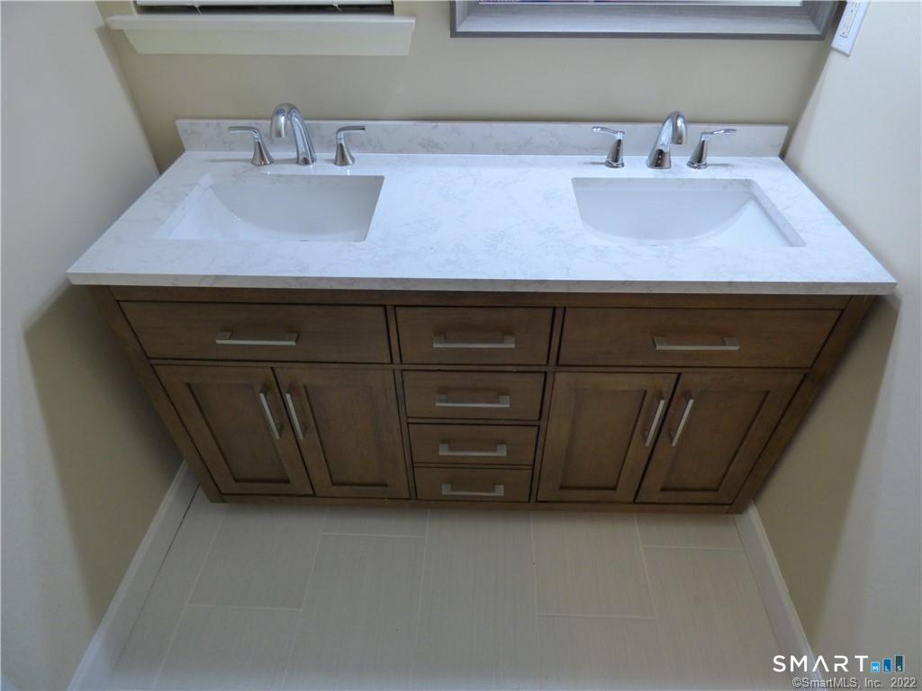 9 Debra Court Cromwell CT 06416