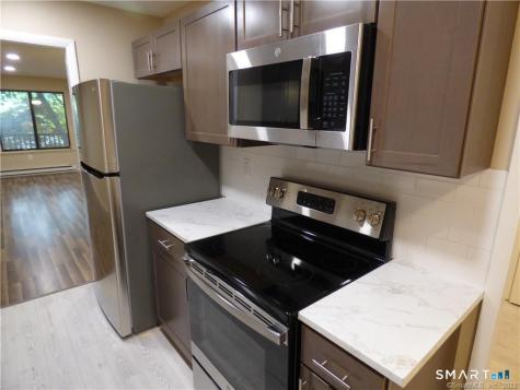 9 Debra Court Cromwell CT 06416