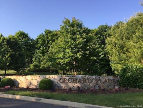 20 Orchard Street Brookfield CT 06804