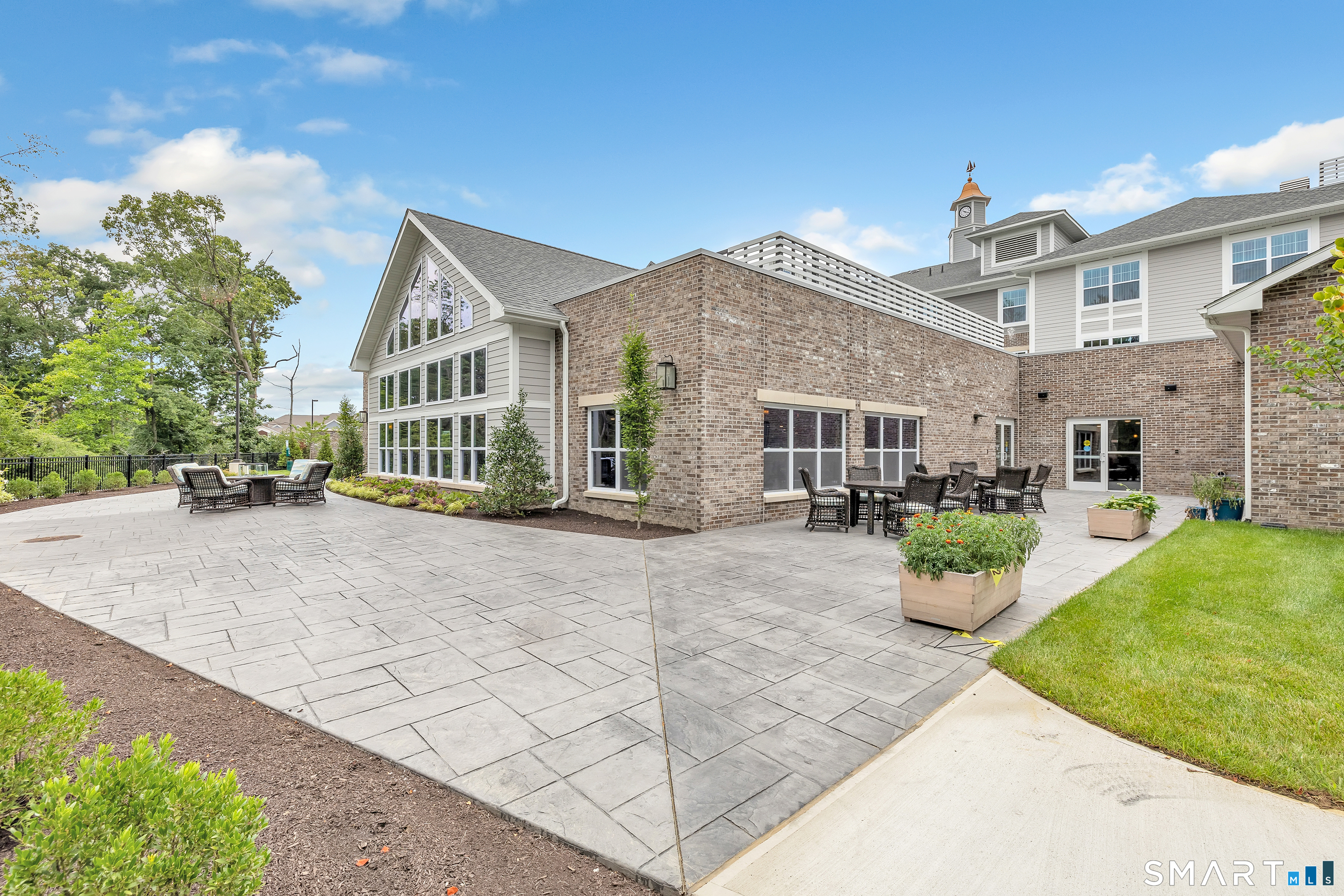 101 Oakview Drive Trumbull CT 06611