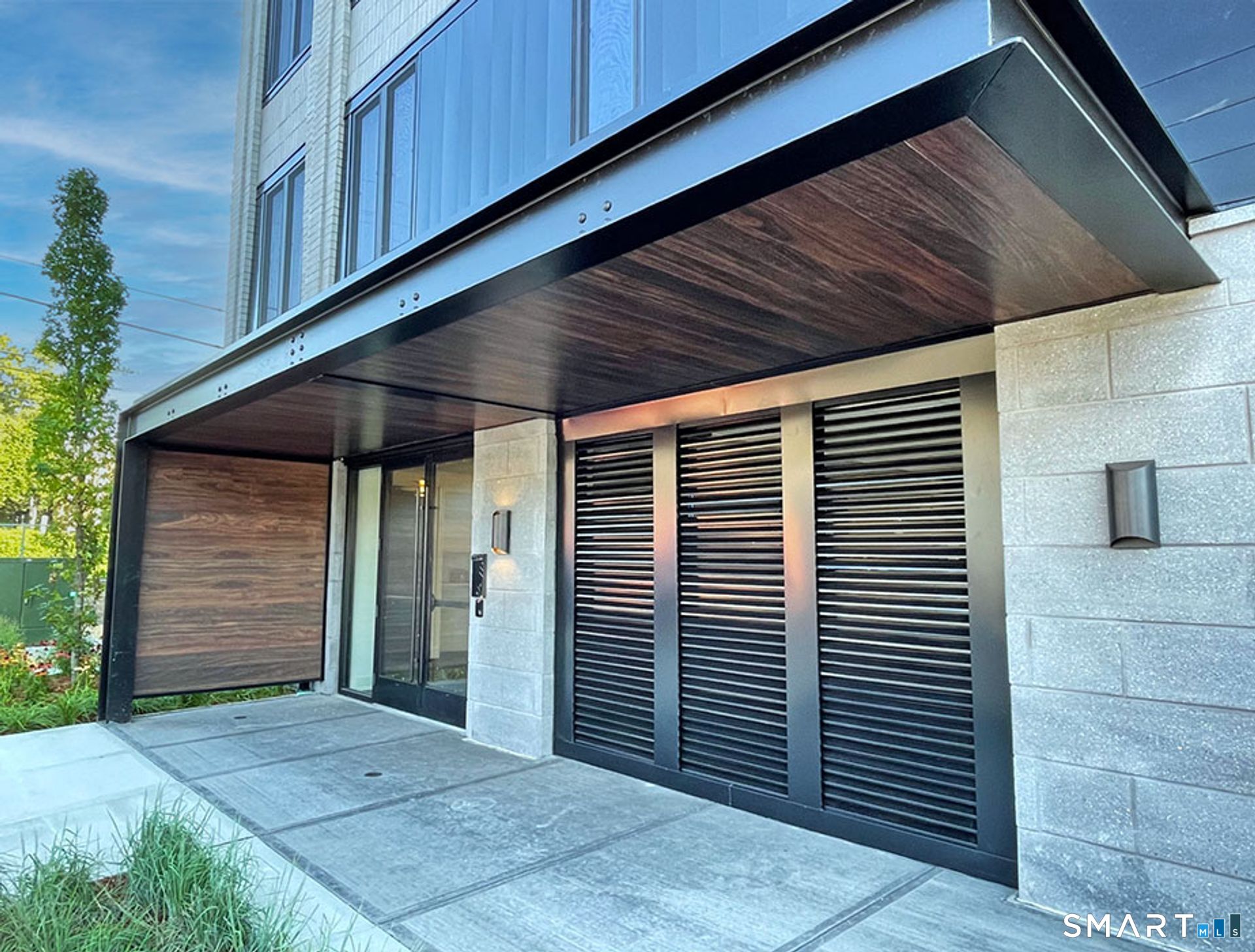 78 Unquowa Place Fairfield CT 06824