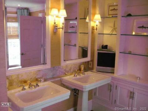 47 Calhoun Street Washington CT 06794