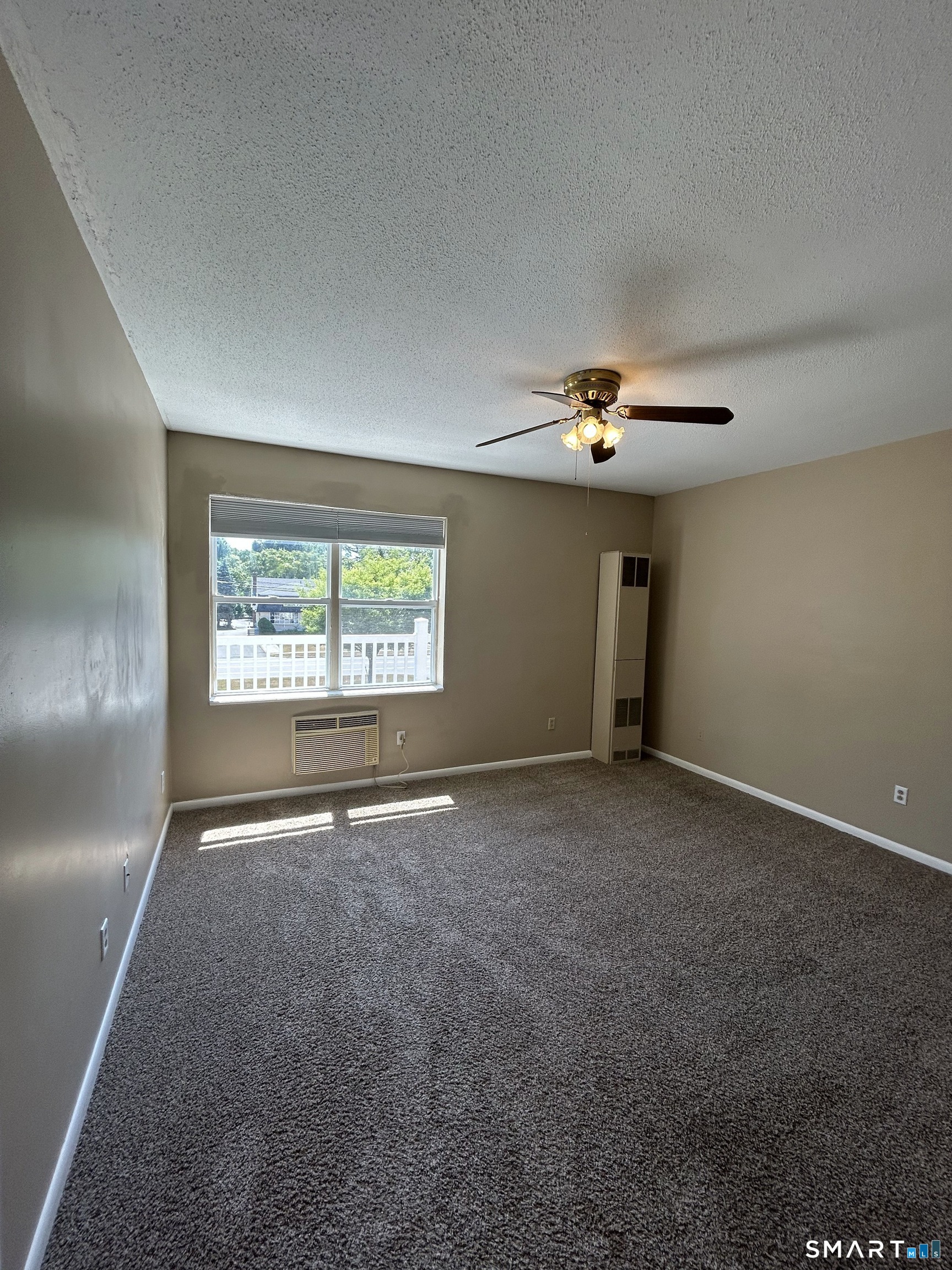 1064 Poquonnock Road Groton CT 06340