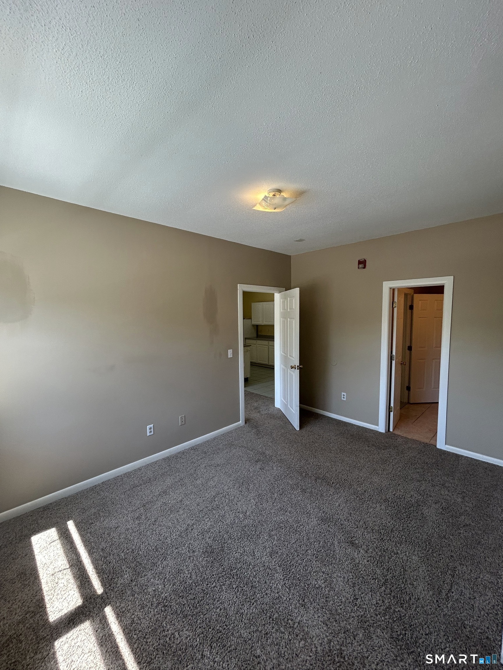 1064 Poquonnock Road Groton CT 06340