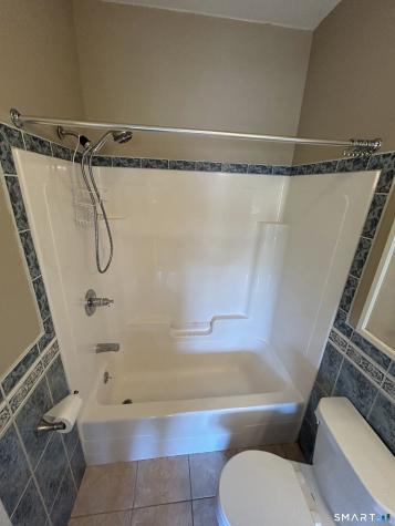 1064 Poquonnock Road Groton CT 06340