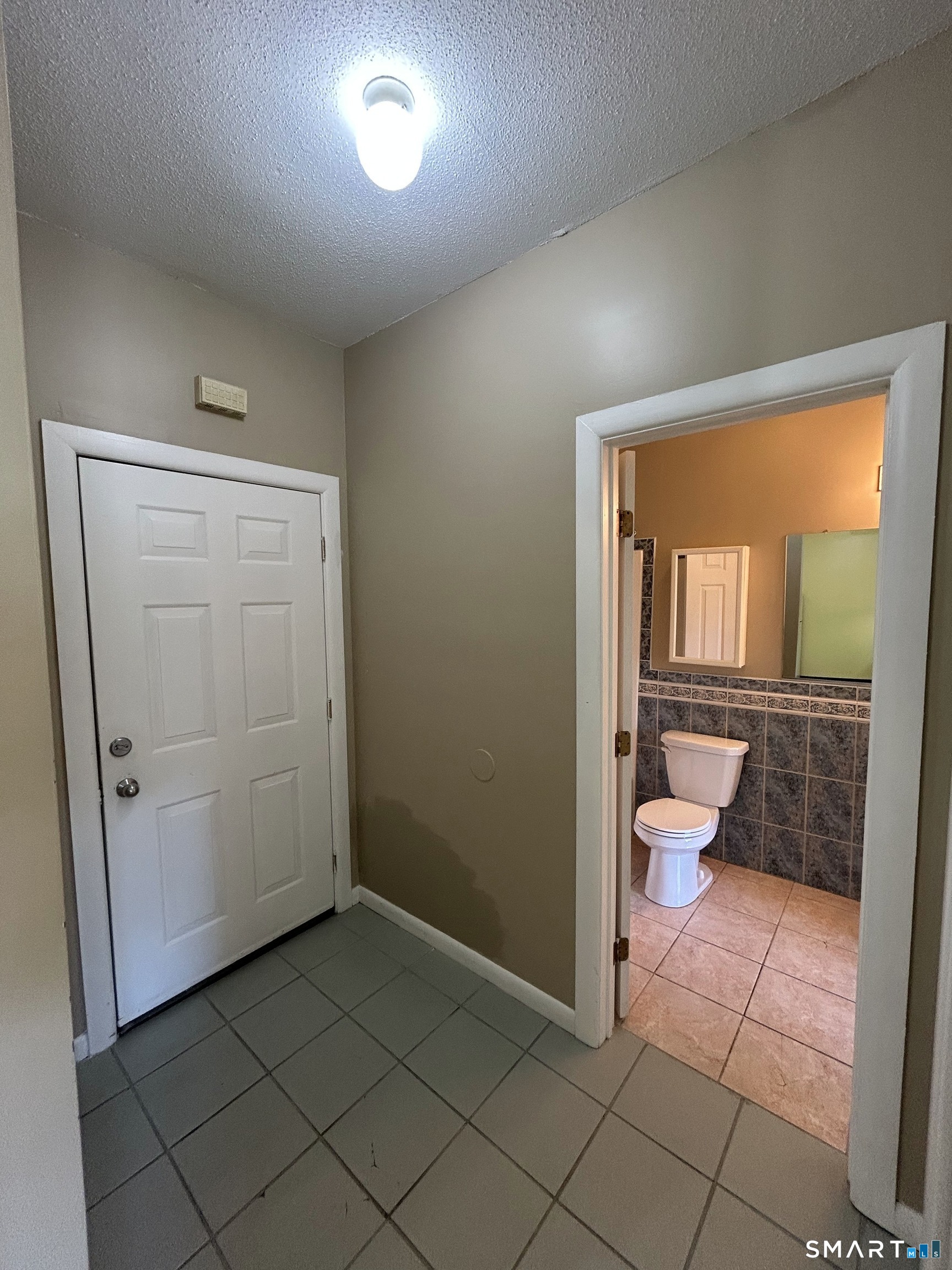 1064 Poquonnock Road Groton CT 06340