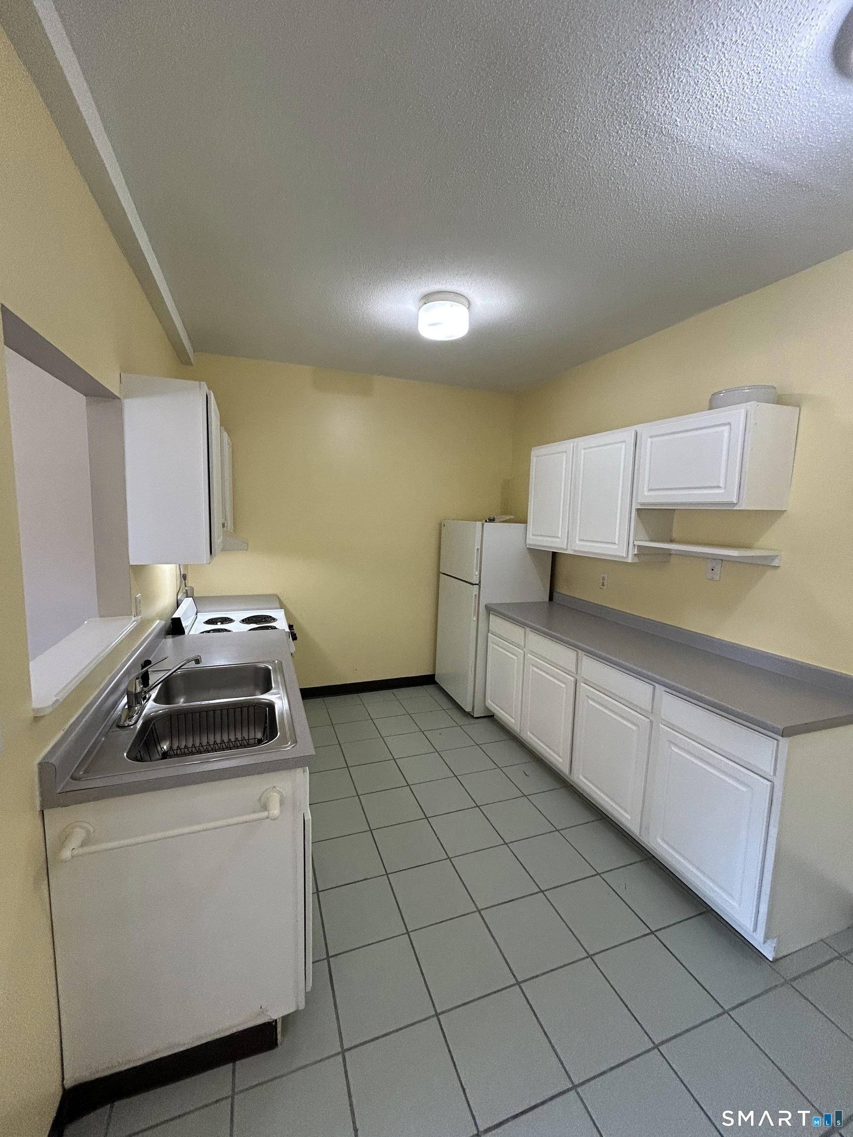 1064 Poquonnock Road Groton CT 06340