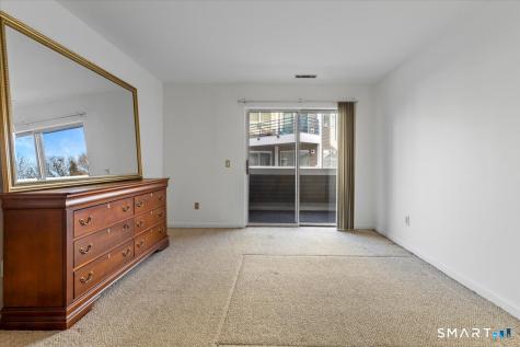 13 Harbour Close New Haven CT 06519