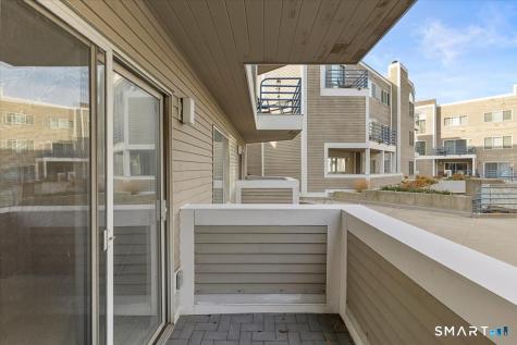 13 Harbour Close New Haven CT 06519