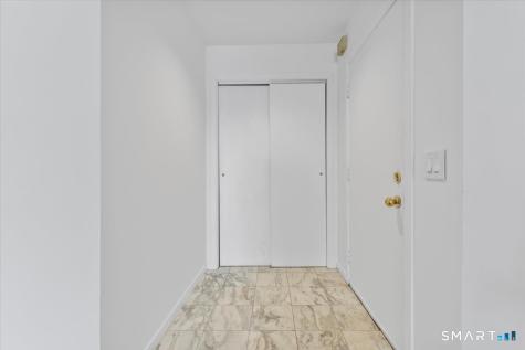 13 Harbour Close New Haven CT 06519