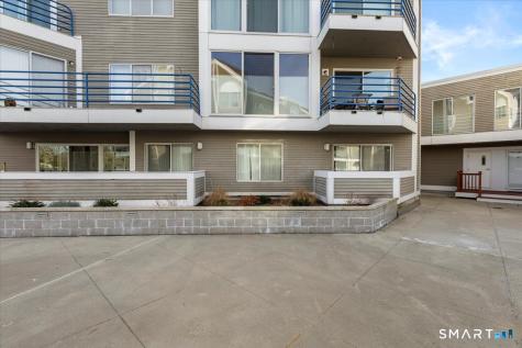 13 Harbour Close New Haven CT 06519