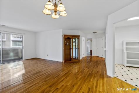 13 Harbour Close New Haven CT 06519
