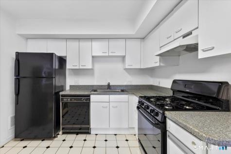 13 Harbour Close New Haven CT 06519