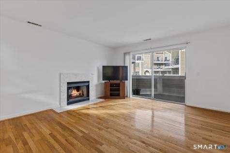 13 Harbour Close New Haven CT 06519
