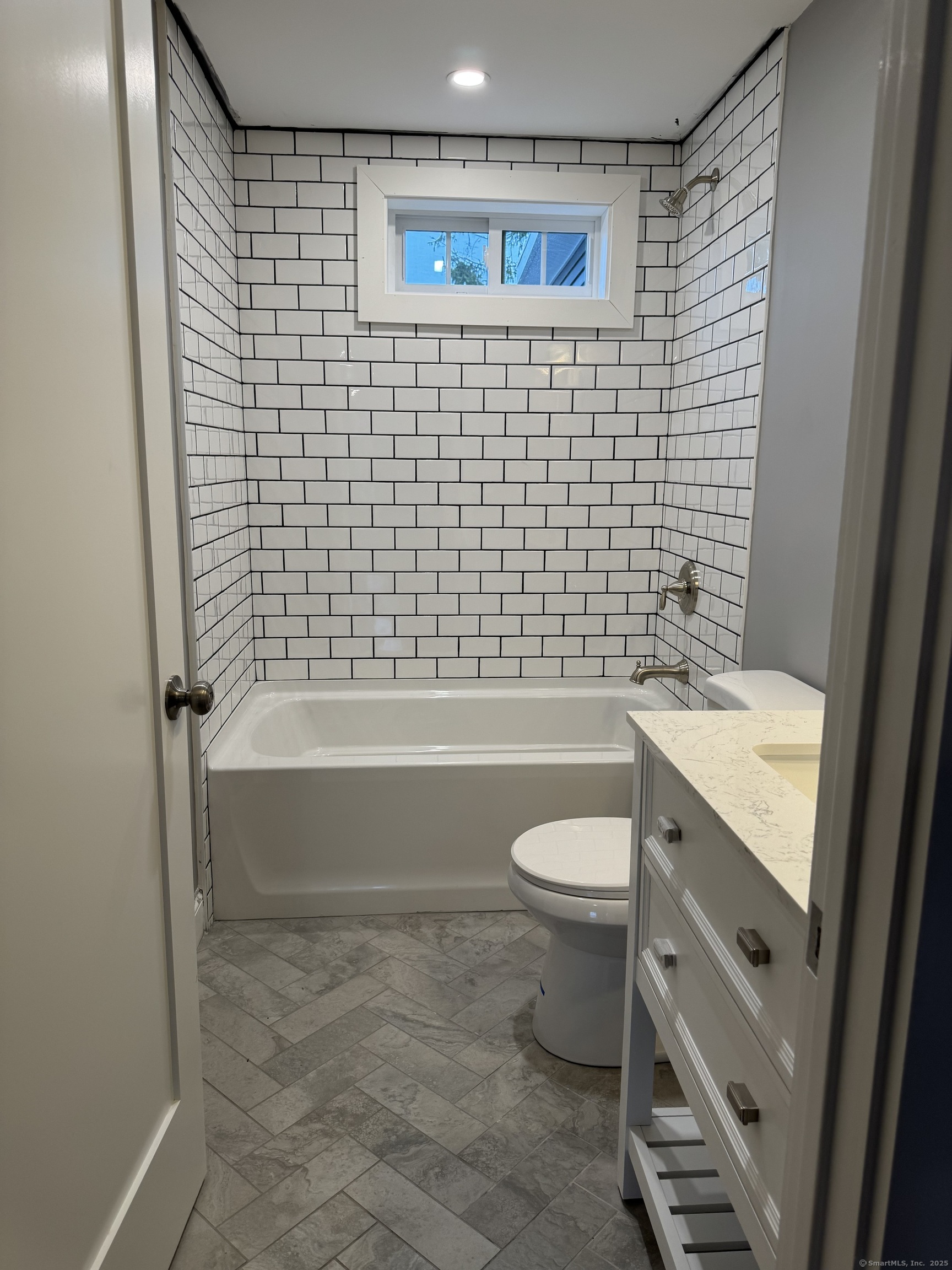 27 Quinnipiac Avenue North Haven CT 06473
