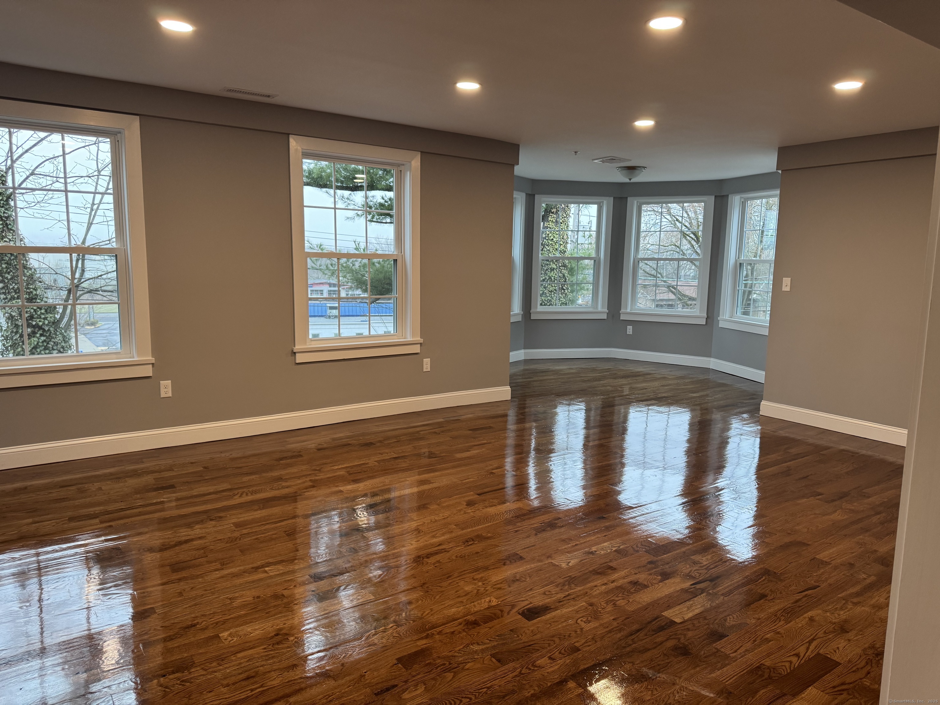 27 Quinnipiac Avenue North Haven CT 06473