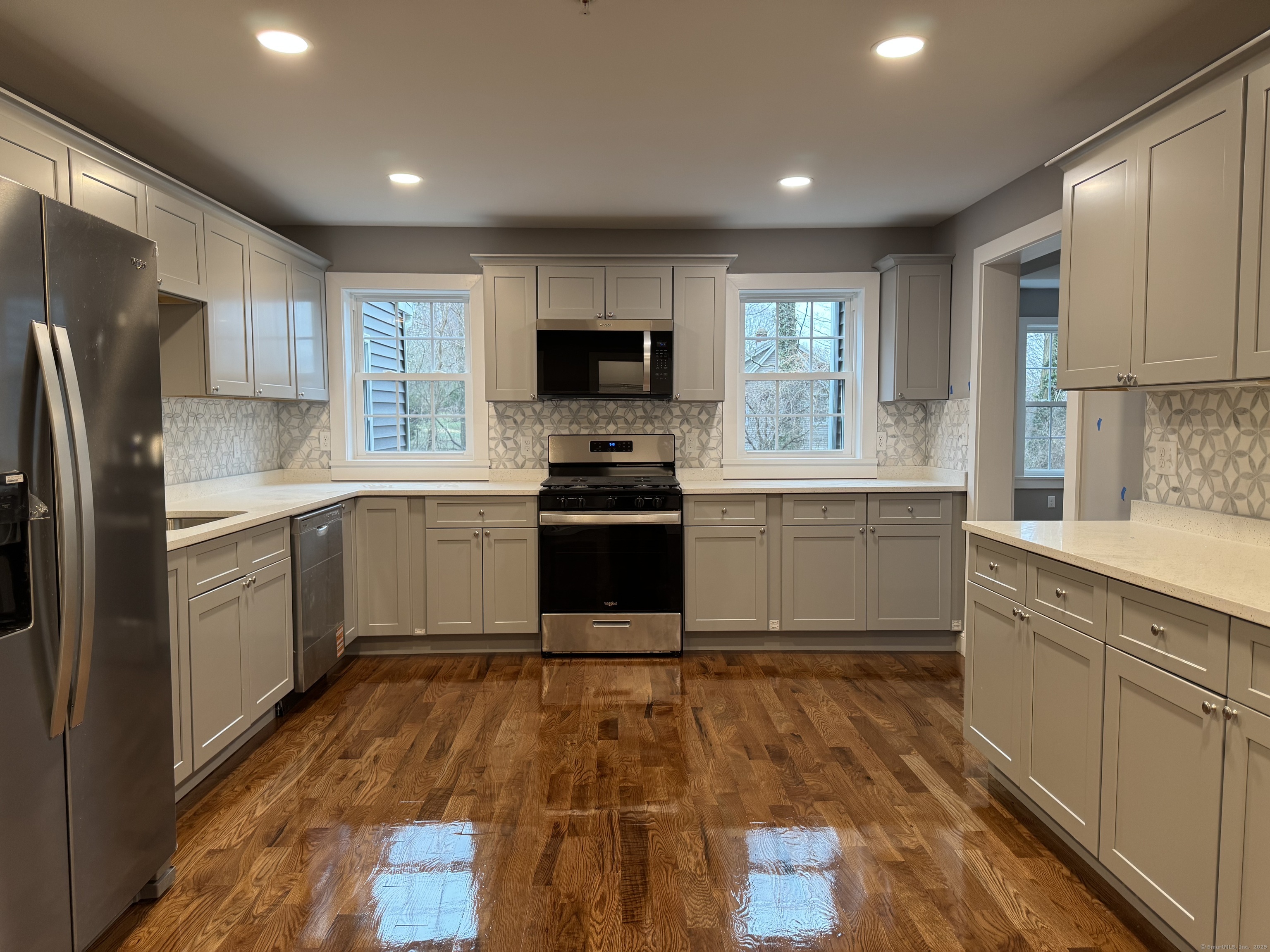 27 Quinnipiac Avenue North Haven CT 06473