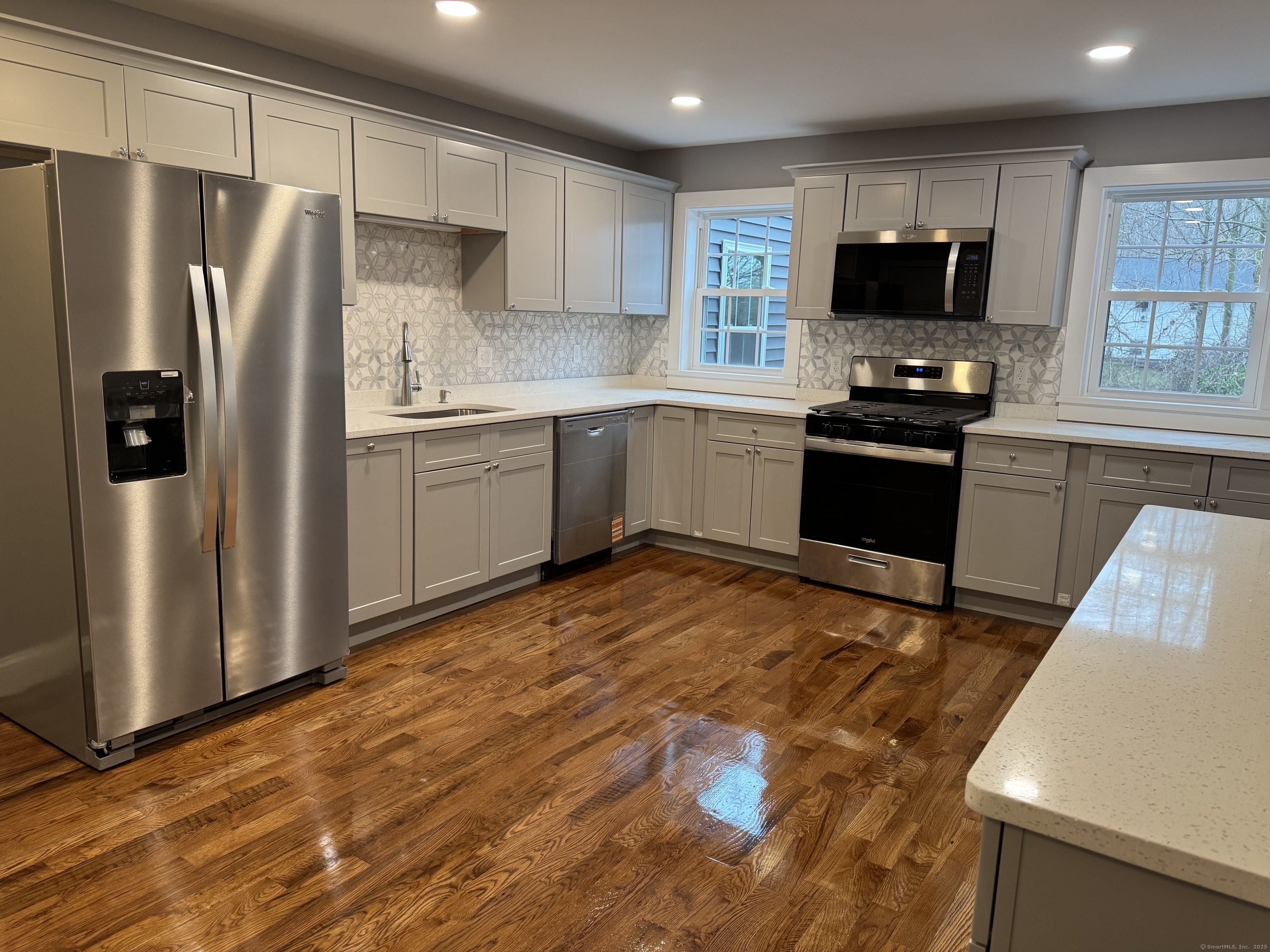 27 Quinnipiac Avenue North Haven CT 06473