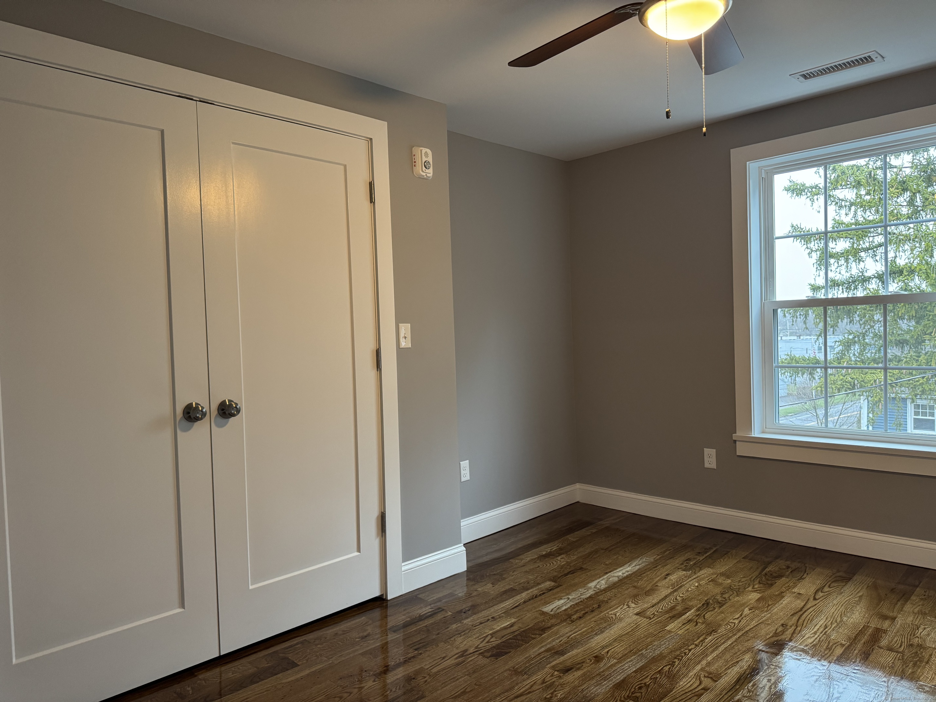 27 Quinnipiac Avenue North Haven CT 06473