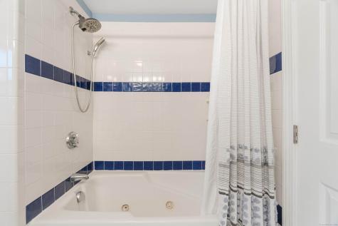 240 Heather Glen Lane Groton CT 06355