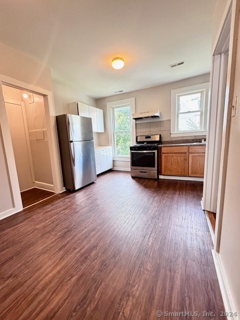 384 Gregory Street Bridgeport CT 06604