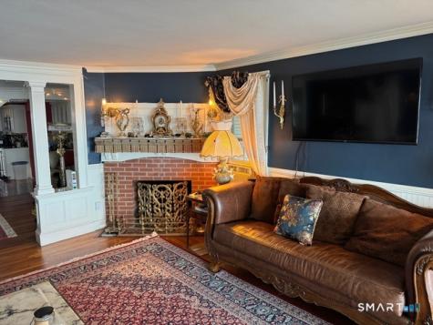 3 Crescent Bluff Avenue Branford CT 06405