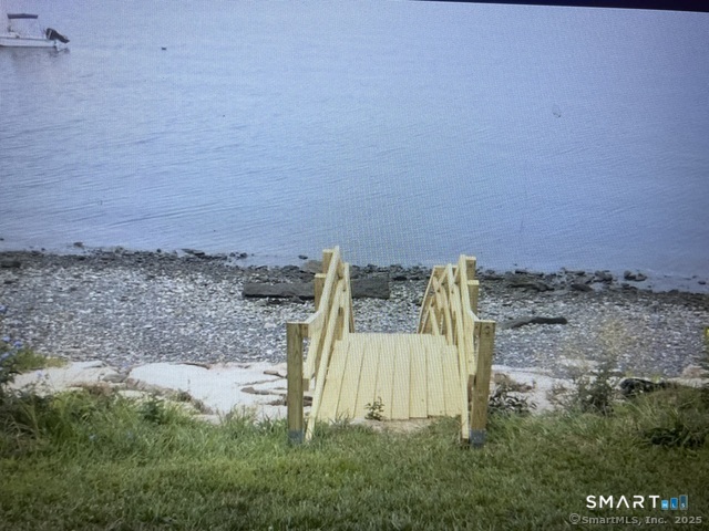 3 Crescent Bluff Avenue Branford CT 06405