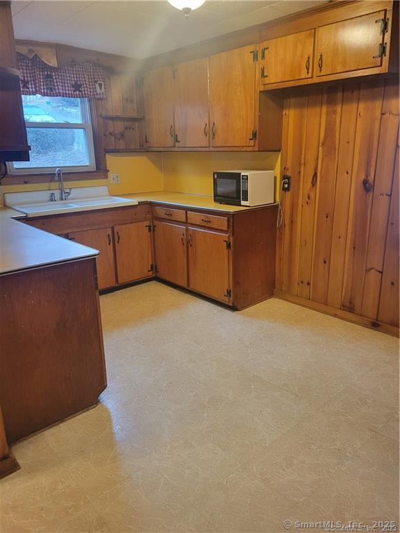 21 Rockwood Avenue Ansonia CT 06401