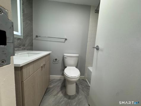 15 Farm Springs Road Farmington CT 06032