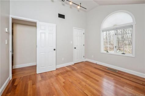 2428 Long Ridge Road Stamford CT 06903