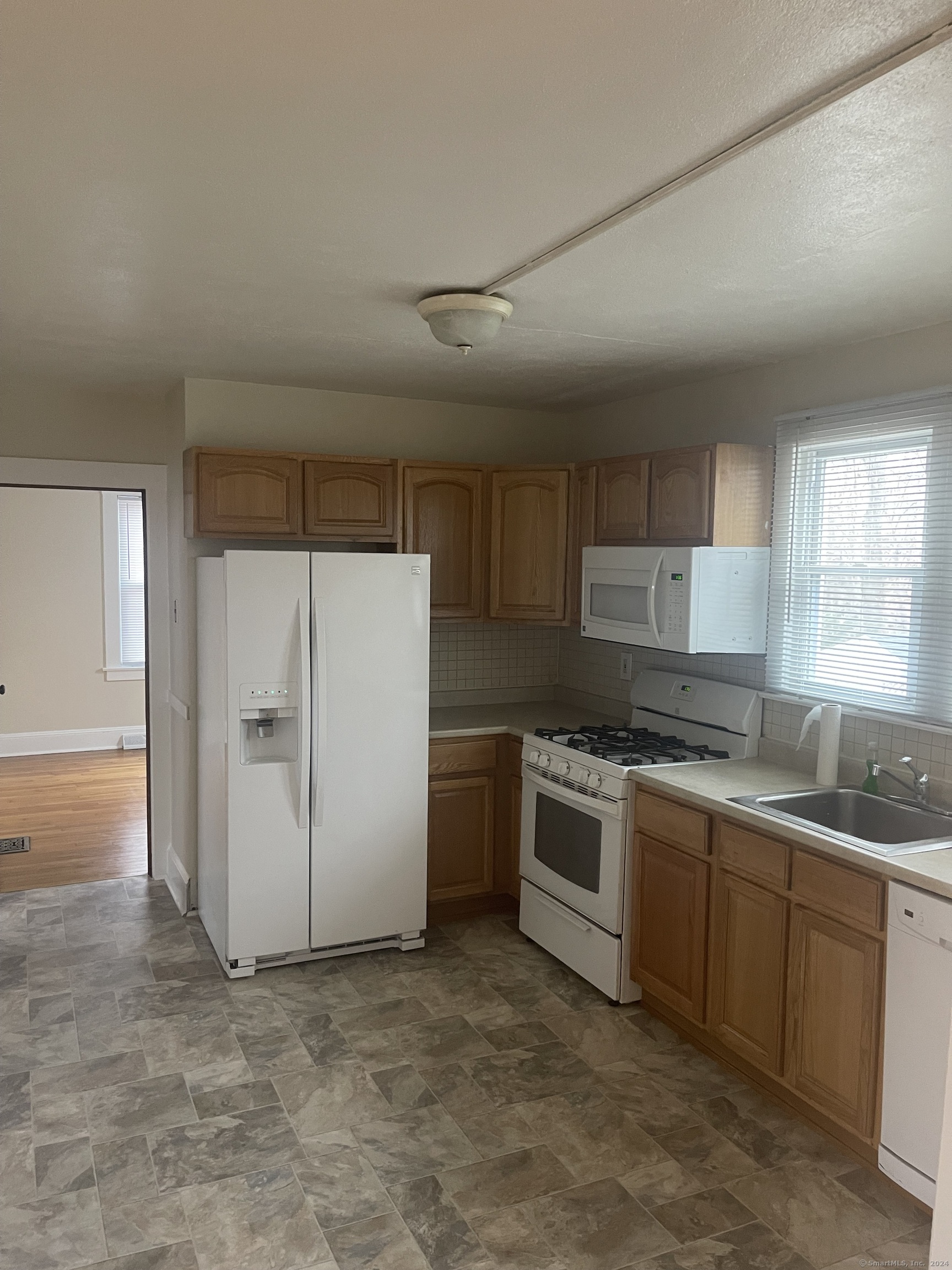 53 Hemlock Street Manchester CT 06040