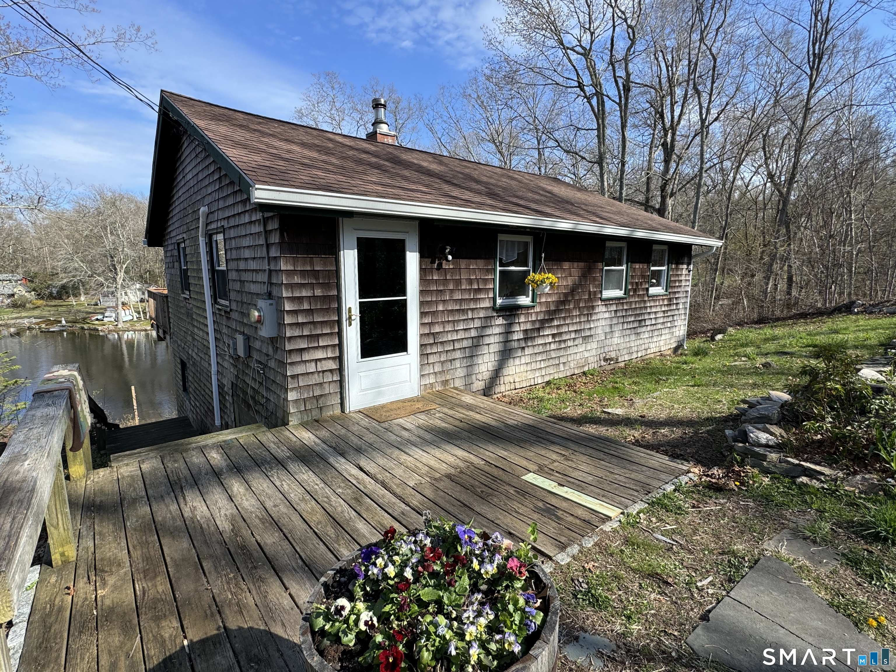 389-C Wyassup Road North Stonington CT 06359