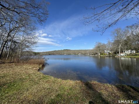389-C Wyassup Road North Stonington CT 06359