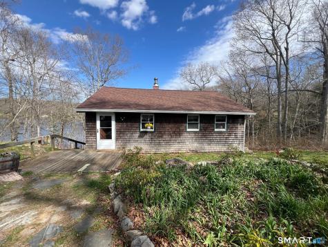 389-C Wyassup Road North Stonington CT 06359