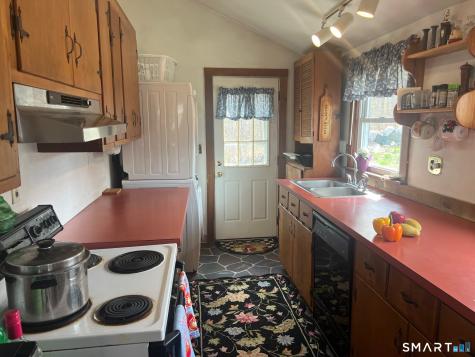 389-C Wyassup Road North Stonington CT 06359
