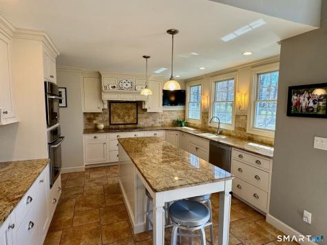 11 Van Campen Lane Bethel CT 06801