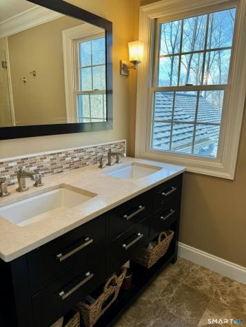 11 Van Campen Lane Bethel CT 06801