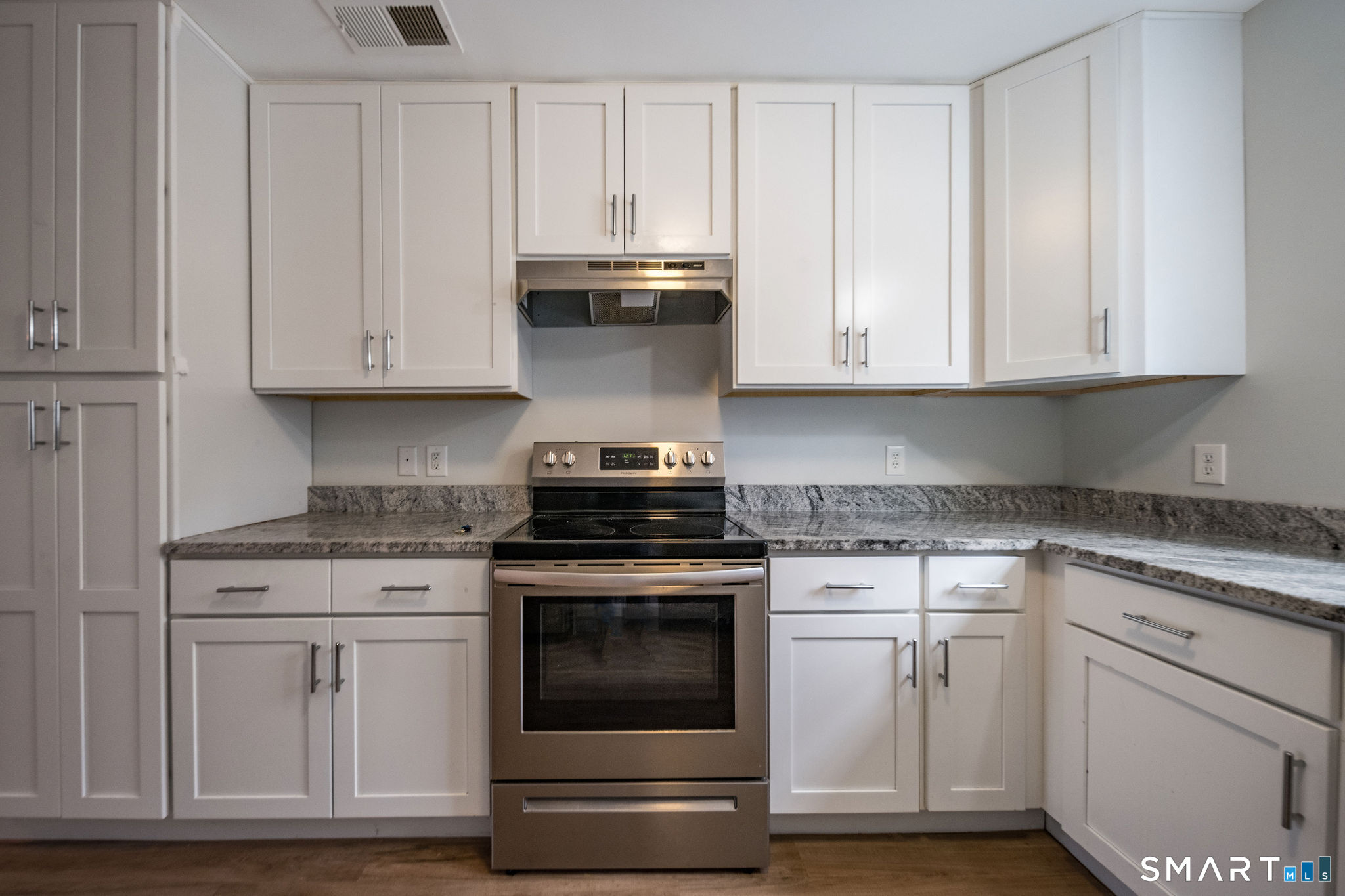 77 Lyme Street Old Lyme CT 06371