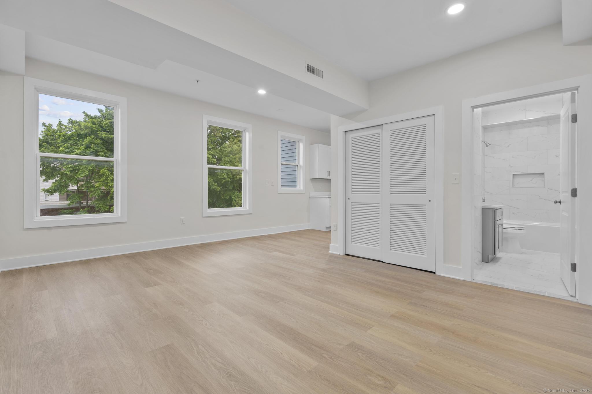 1546 Chapel Street New Haven CT 06511
