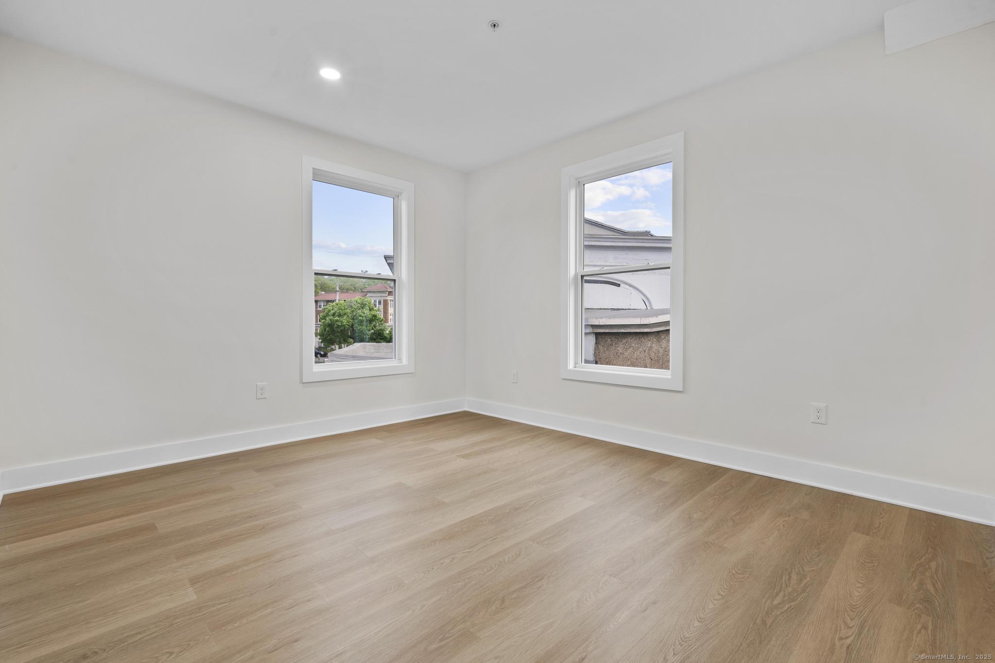1546 Chapel Street New Haven CT 06511