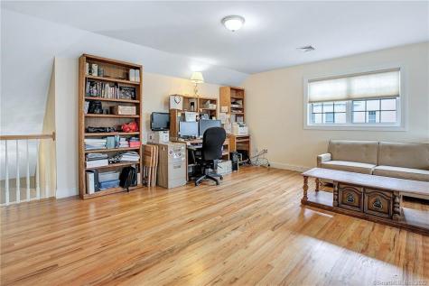 218 Woodlawn Drive Seymour CT 06483