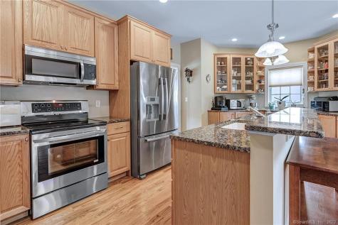 218 Woodlawn Drive Seymour CT 06483