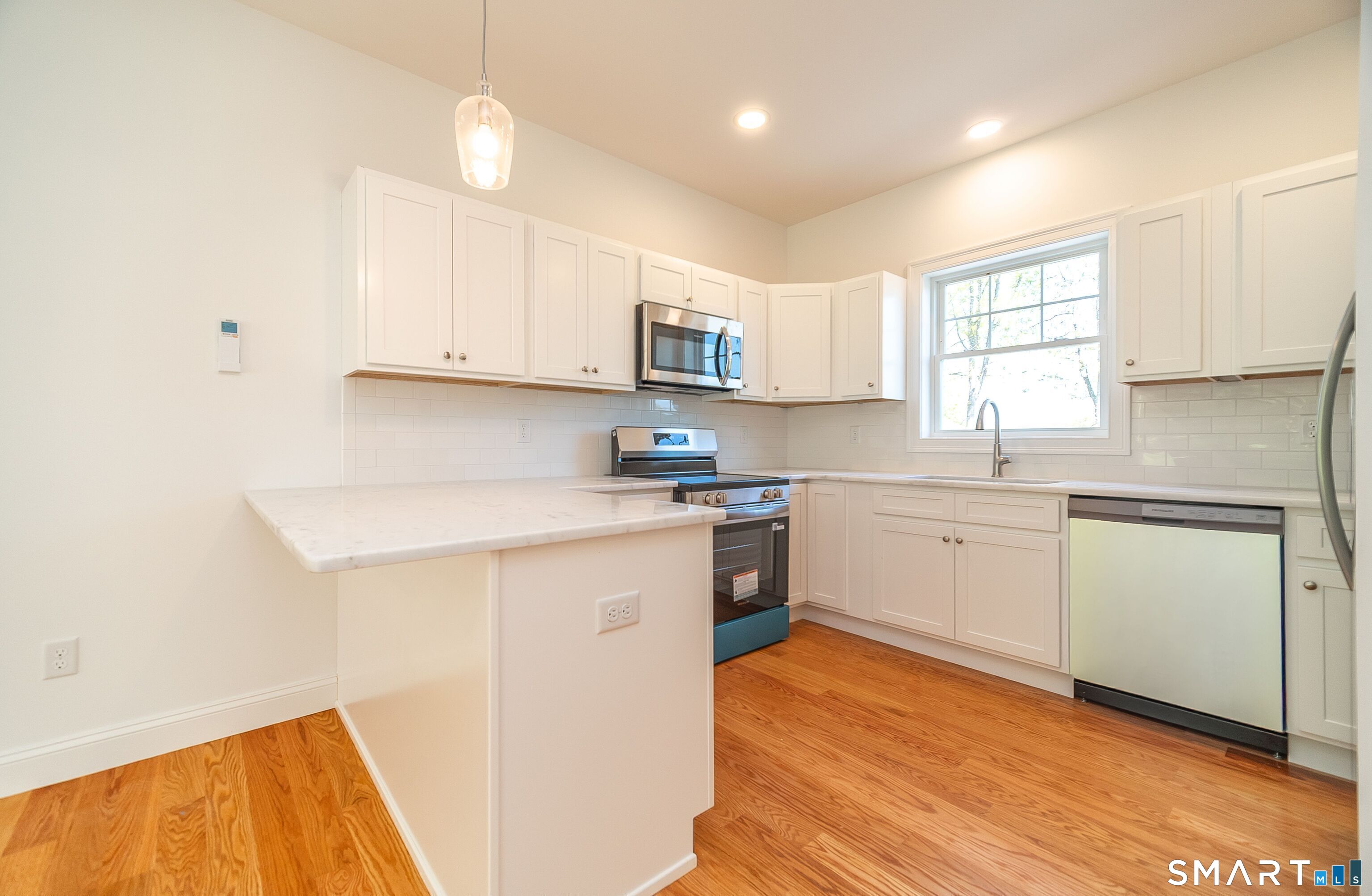 1154 Poquonnock Road Groton CT 06340