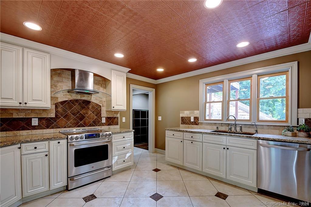 186 Raymond Road West Hartford CT 06107